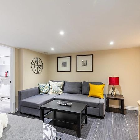 Newly Renovated - Cozy 1Br Apt With Netflix - Prime Location Toronto Extérieur photo