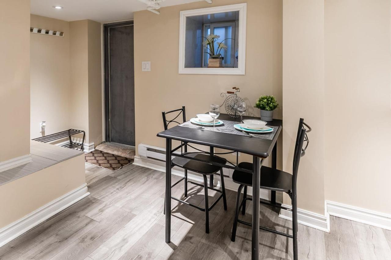 Newly Renovated - Cozy 1Br Apt With Netflix - Prime Location Toronto Extérieur photo