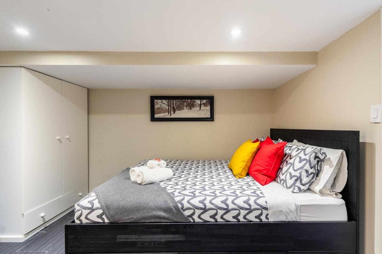 Newly Renovated - Cozy 1Br Apt With Netflix - Prime Location Toronto Extérieur photo
