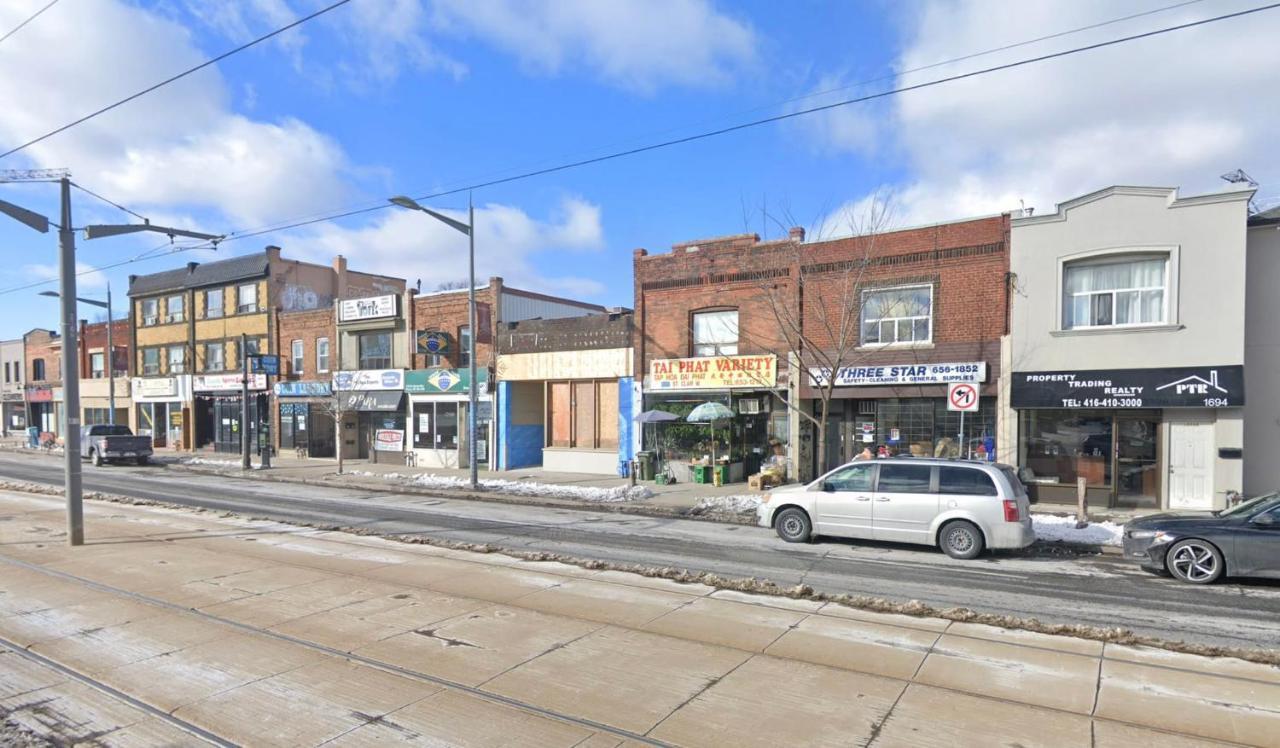 Newly Renovated - Cozy 1Br Apt With Netflix - Prime Location Toronto Extérieur photo